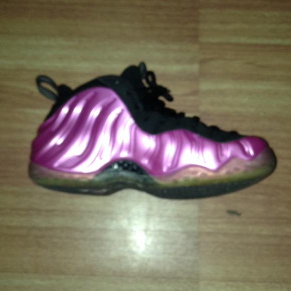 Limited Edition Pink Cancer Foamposites - Picture 2 of 3