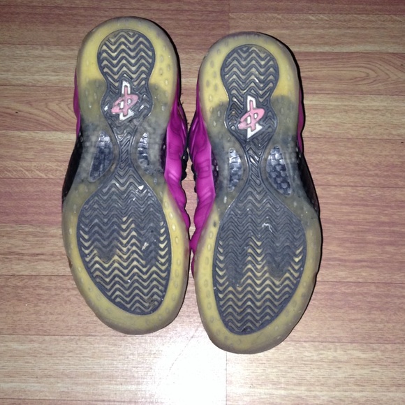 Limited Edition Pink Cancer Foamposites - Picture 3 of 3