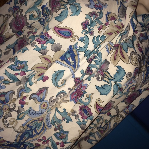 Blouse - Picture 2 of 3
