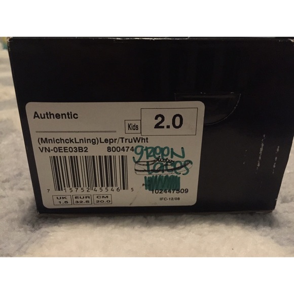 🚫🚫SOLD 🚫🚫Green Lace Up Vans - Picture 3 of 3