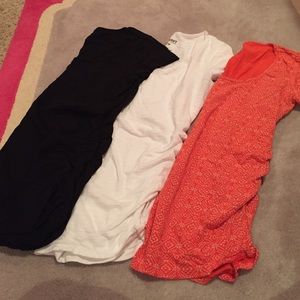 🎉SOLD🎉Old Navy maternity shirt bundle