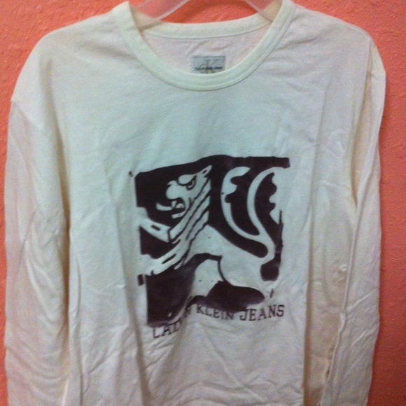 Vintage 2002 Calvin Klein men tshirt