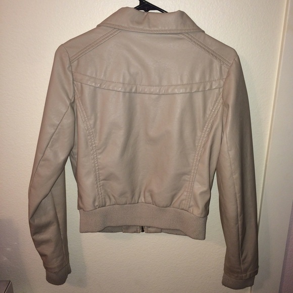 Beige pleather jacket - Picture 2 of 2