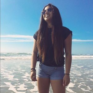 Meet your Posher, Hannah