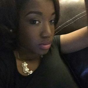 Meet your Posher, Ebony