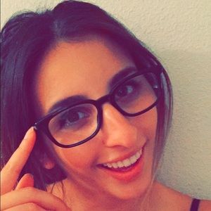 Meet your Posher, Rachel