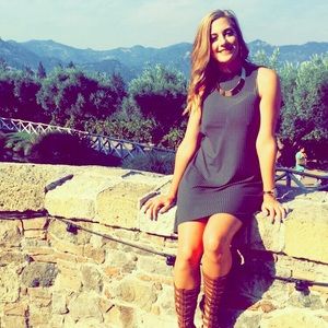 Meet your Posher, Dana