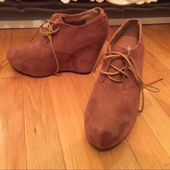 Charlotte Russe Shoes - Charlotte Russe Chesnut Heels