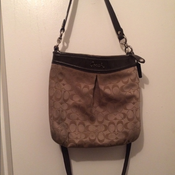 Authentic! Large, Coach crossbody