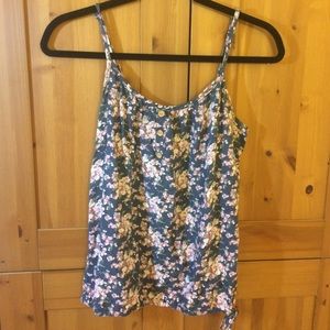 Super cute floral tank top!