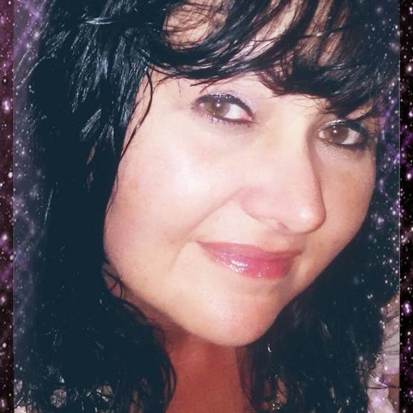 Meet your Posher, Diane - Picture 1 of 1