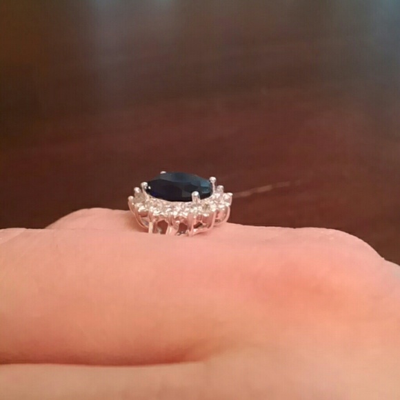 Beautiful Princess Kate Replica - Picture 3 of 4