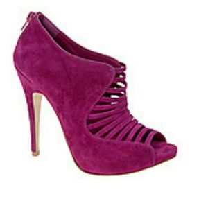 Grey ALDO Mickolick Suede Ankle Bootie Sz. 9/40 o