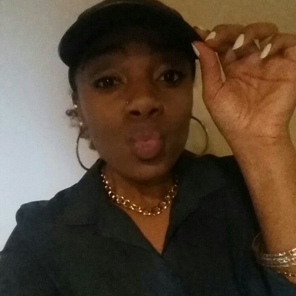 Meet your Posher, Alysha