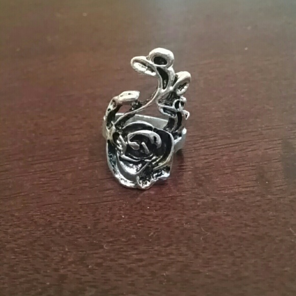 Rose ring - Picture 3 of 3