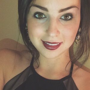 Meet your Posher, Stephanie