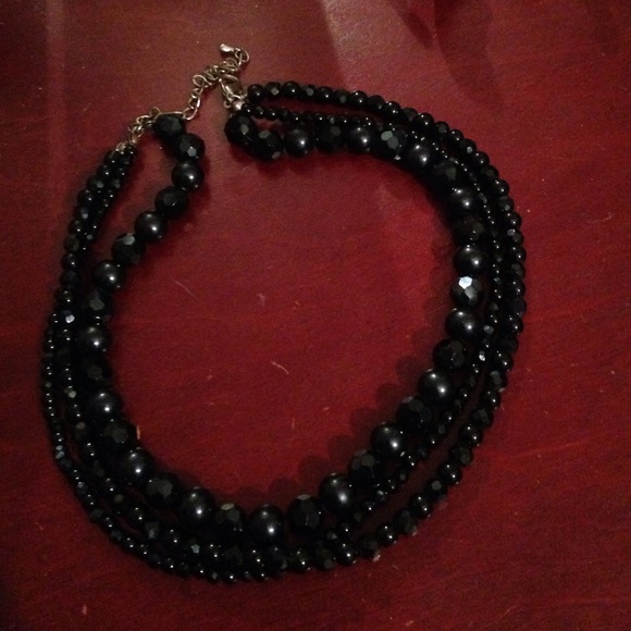 Black shines ball necklace!