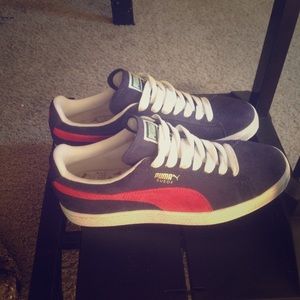 Women's Navy/Red Suede Puma Classics
