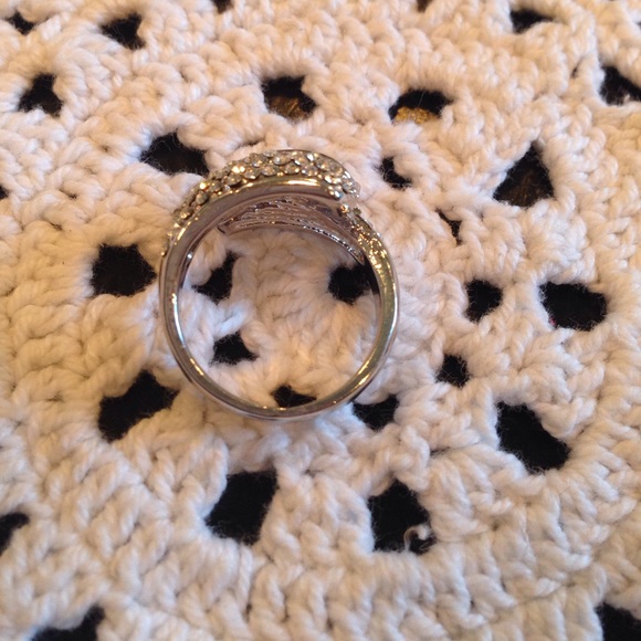 Silver sparkle cocktail ring - Picture 4 of 4