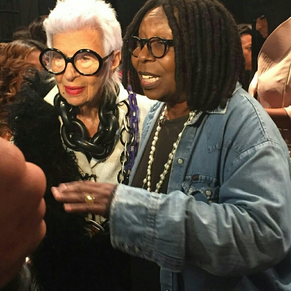 Meet your seller/buyer - Picture 2 of 3