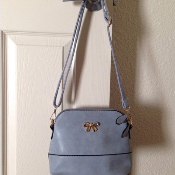 Purses - Picture 3 of 4