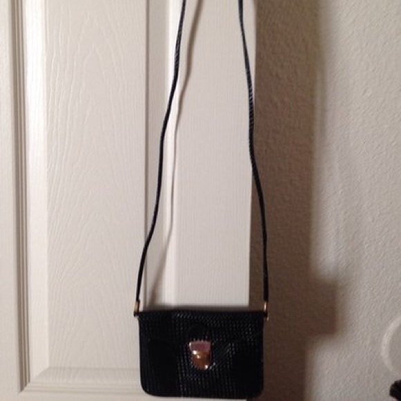 Purses - Picture 2 of 4