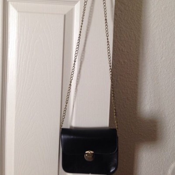 Purses - Picture 3 of 4