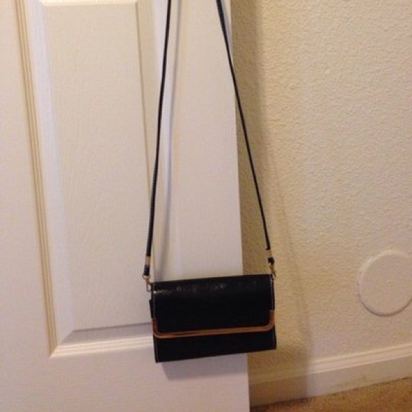 Purses - Picture 2 of 3