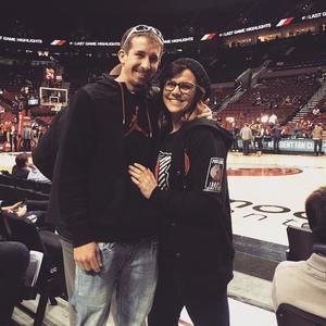 Meet your Posher, Cynthia