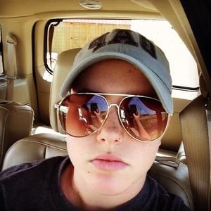 Meet your Posher, Brittney