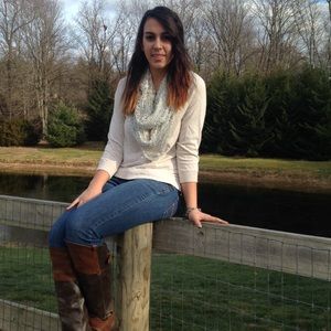 Meet your Posher, Marissa