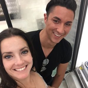 Meet your Posher, Alexi