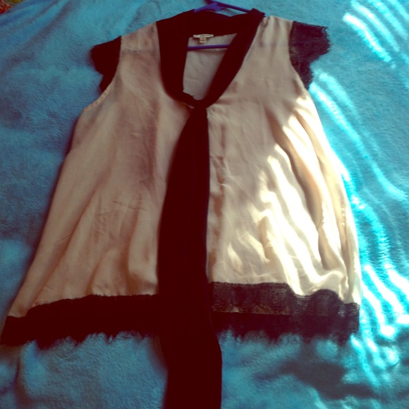 Nude with Black collar & lace trip top