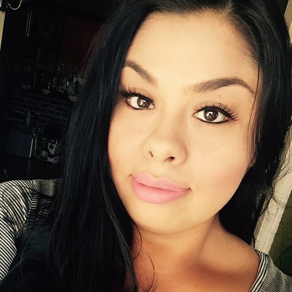Meet your Posher, Lupe - Picture 1 of 1