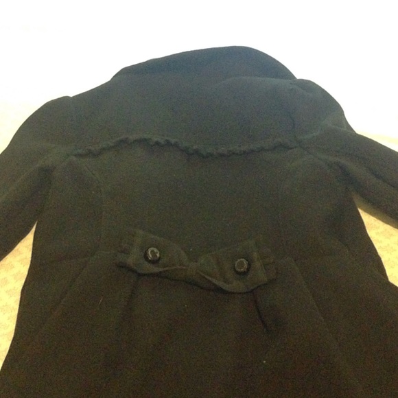 🎀 Black Ruffled Peacoat 🎀 - Picture 4 of 4