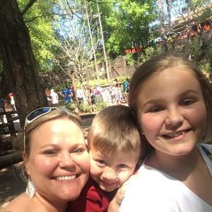 Meet your Posher, Nikki