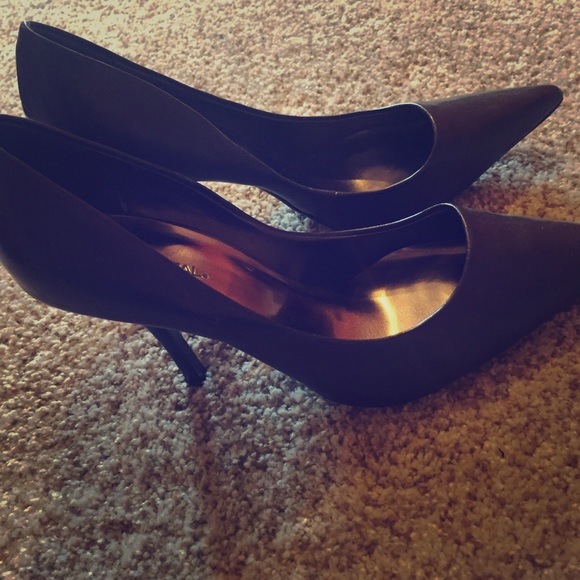 Chocolate brown pumps size 9