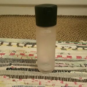 Mac prep + prime + fix spraying mist