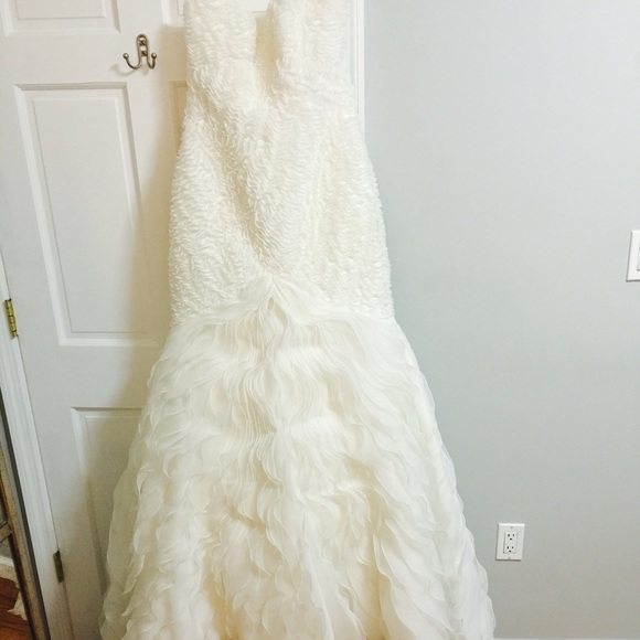 Pronovias Mermaid Wedding Gown