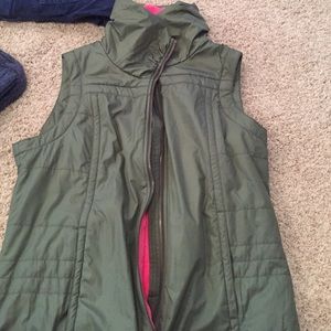 Columbia vest