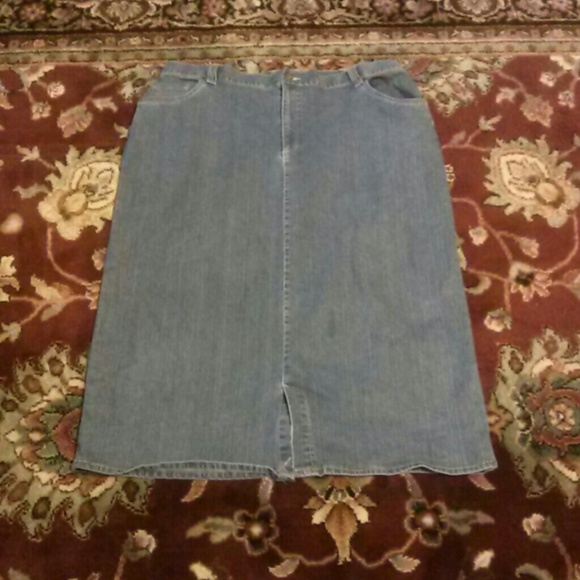 Blassport Plus-sized Skirt