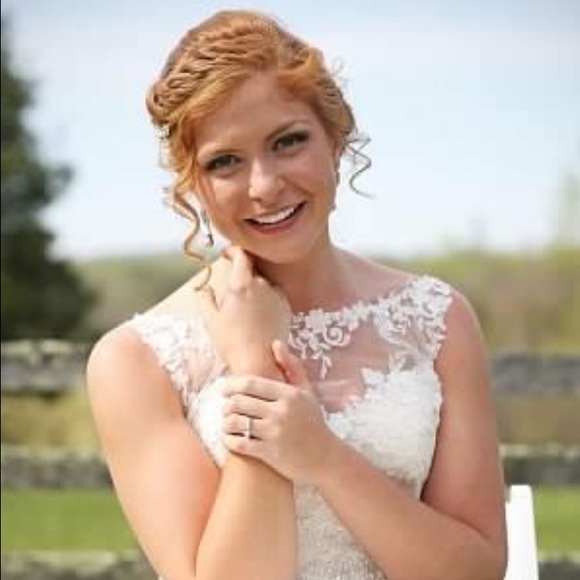 Meet your Posher, Meredith - Picture 1 of 1