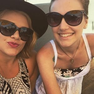 Meet your Posher, Danielle