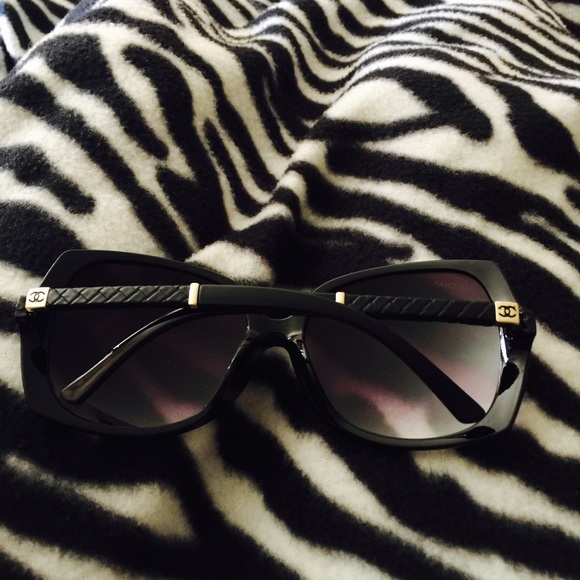Authentic channel Glasses