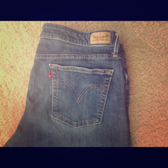 ***DENIM SALE***Women's Levi Boyfriend Jeans