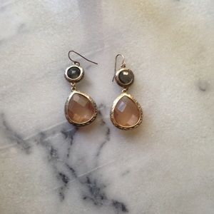 Francesca's drop earrings pink & grey