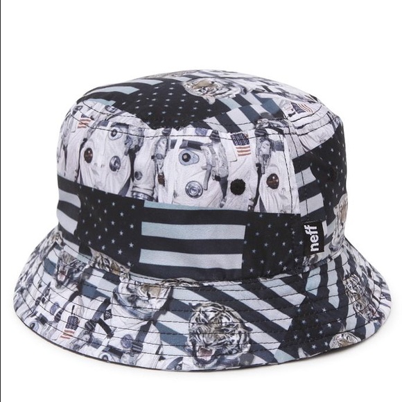 bucket hat