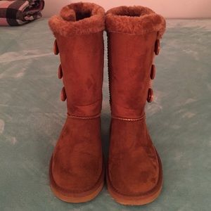 Chestnut button boots
