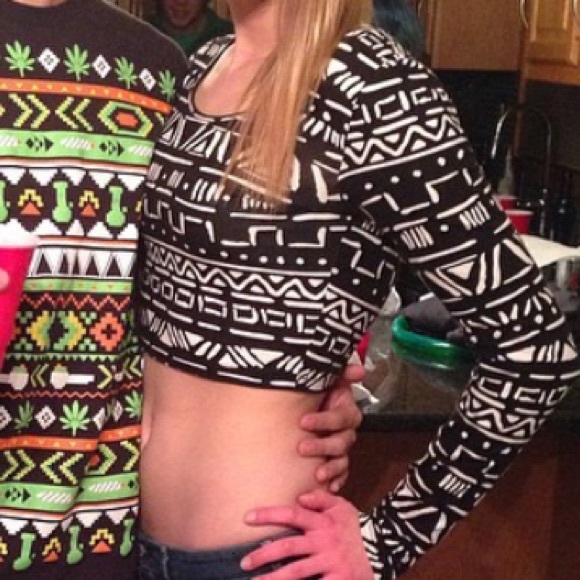 Forever 21  Long Sleeve Crop Top - Picture 3 of 3