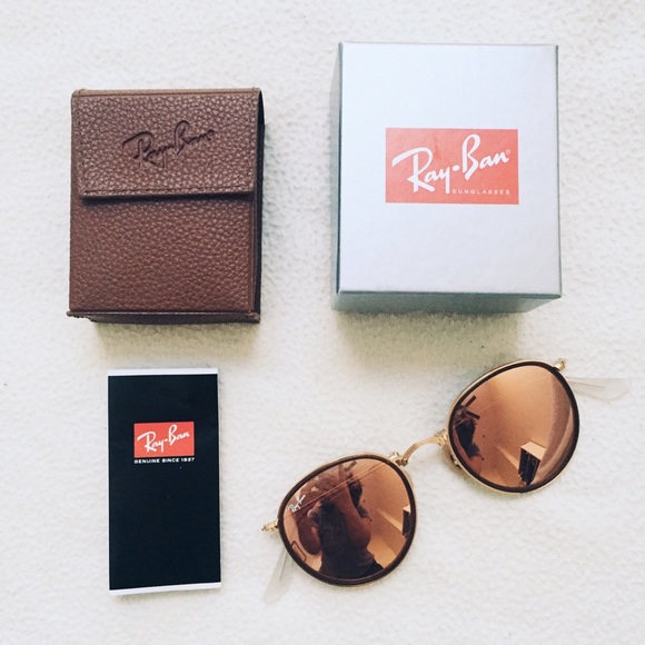 Ray-Ban Accessories - 🆕 Ray Ban 3517 Round Folding sunglasses